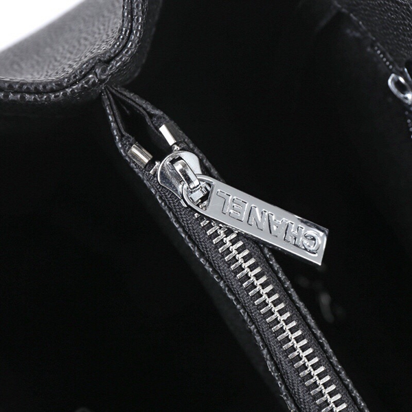 シャネルバッグ着用イメージ